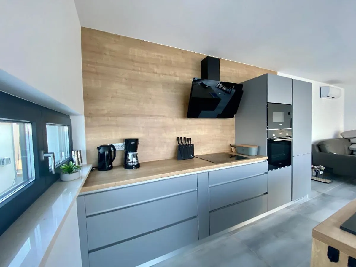 Luxury Beach Villa Vir / Apartments