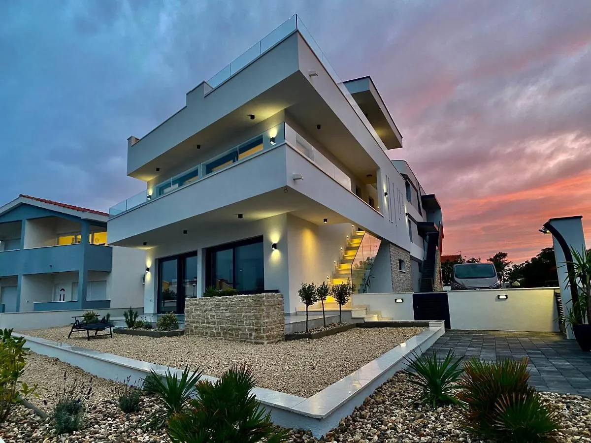 Luxury Beach Villa Vir / Apartments