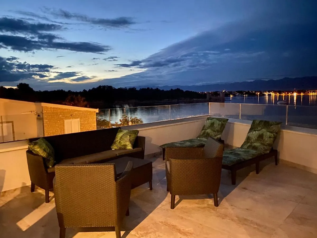 Luxury Beach Villa Vir / Apartments